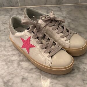 ShuShop Kids Sneakers with Pink Star and Tan Sole
